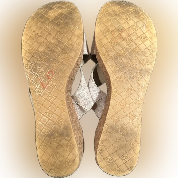 Donald J. Pliner Arya Cork Wedge Sandals Size 9 - Picture 6 of 6